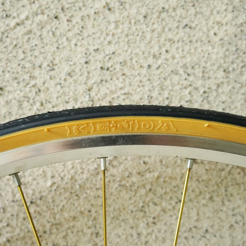 Pneus de vélo rétro ultraléger - Yellow Cycling Gear avis et prix